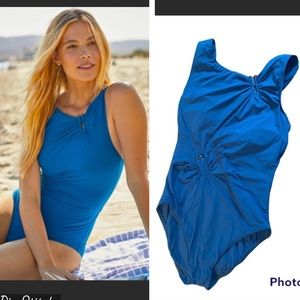 Miraclesuit® Amoressa  High-Neck One-Piece Swimsuit size 6 blue